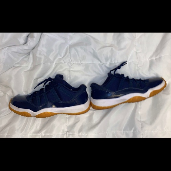 Jordan 11 low “navy gum” - Picture 1 of 3